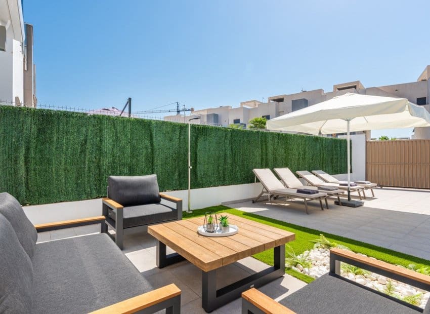 3 bedroom Villa for sale in El Raso with pool - € 445,000 (Ref: 9487230)