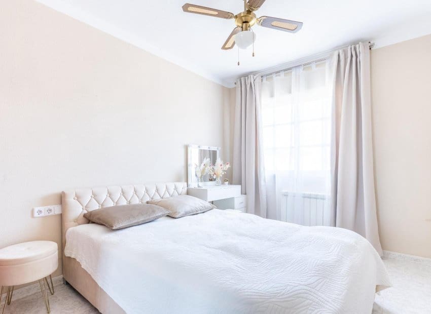 3 Zimmer Villa zu verkaufen in Orihuela Costa mit Pool - 360.000 € (Ref: 9487233)