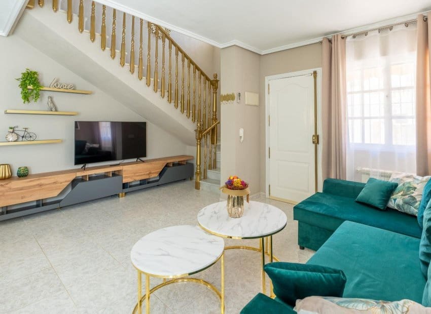 3 Zimmer Villa zu verkaufen in Orihuela Costa mit Pool - 360.000 € (Ref: 9487233)