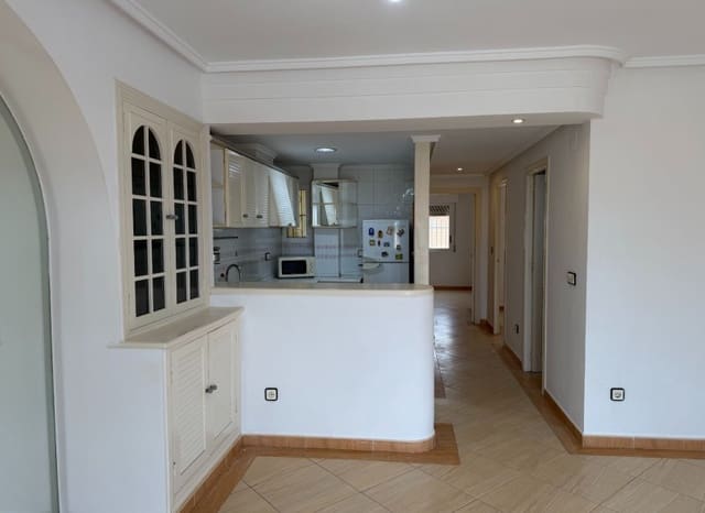 2 bedroom Beach Apartment for sale in Los Frutales, Torrevieja with pool - € 209,900 (Ref: 9487235)