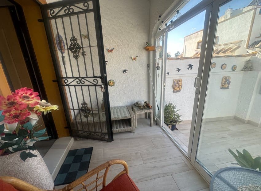 3 bedroom Townhouse for sale in Entre Naranjos with pool - € 180,000 (Ref: 9487237)