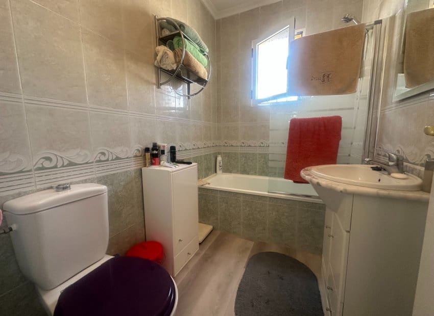 3 bedroom Townhouse for sale in Entre Naranjos with pool - € 180,000 (Ref: 9487237)