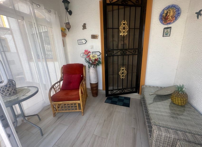 3 bedroom Townhouse for sale in Entre Naranjos with pool - € 180,000 (Ref: 9487237)