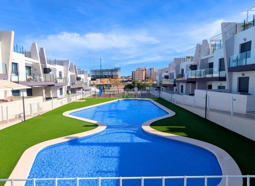 2 bedroom Penthouse for sale in San Miguel de Salinas with pool - € 299,000 (Ref: 9487238)