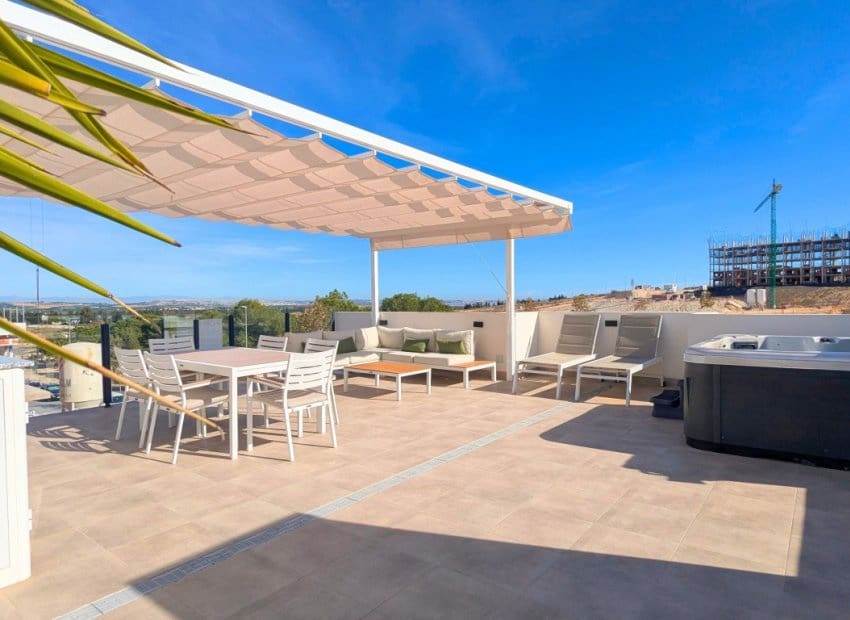 2 bedroom Penthouse for sale in San Miguel de Salinas with pool - € 299,000 (Ref: 9487238)