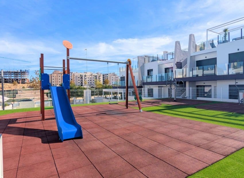 2 bedroom Penthouse for sale in San Miguel de Salinas with pool - € 299,000 (Ref: 9487238)