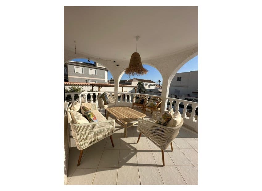 3 soverom Villa til salgs i San Luis med svømmebasseng - € 645 000 (Ref: 9489990)