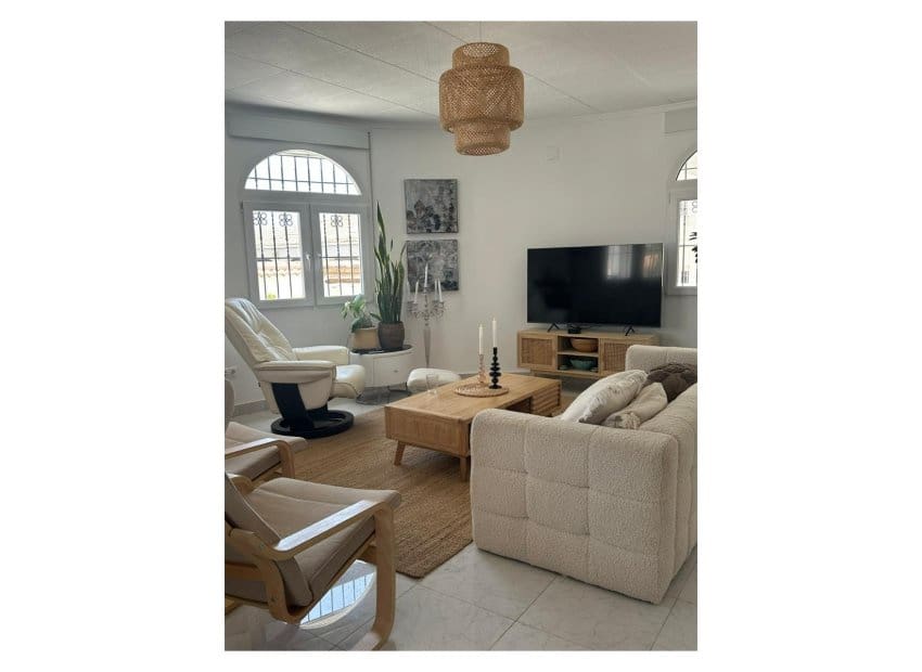 3 soverom Villa til salgs i San Luis med svømmebasseng - € 645 000 (Ref: 9489990)