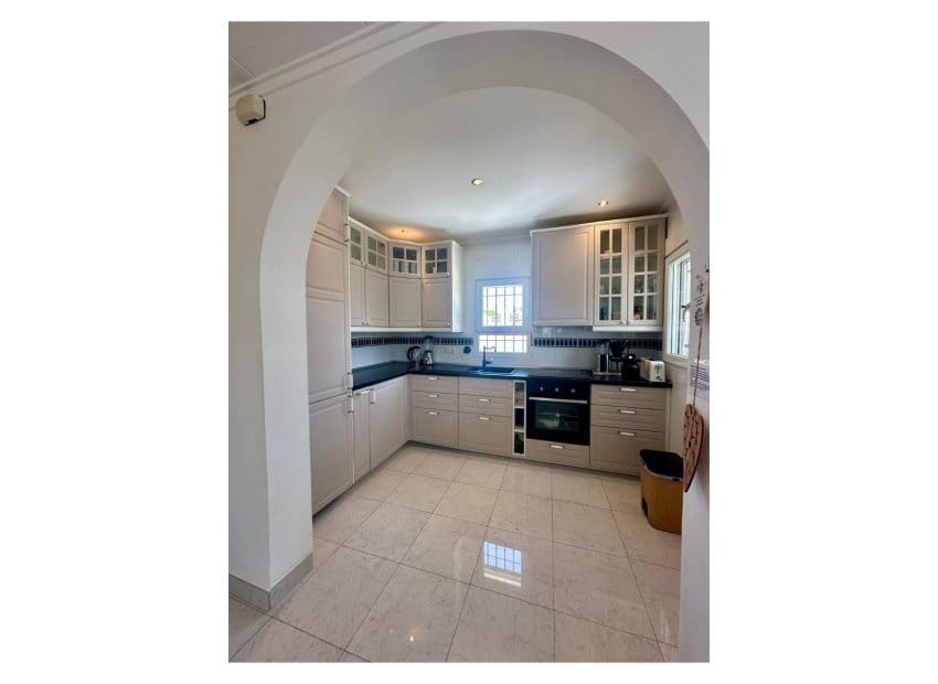 3 soverom Villa til salgs i San Luis med svømmebasseng - € 645 000 (Ref: 9489990)