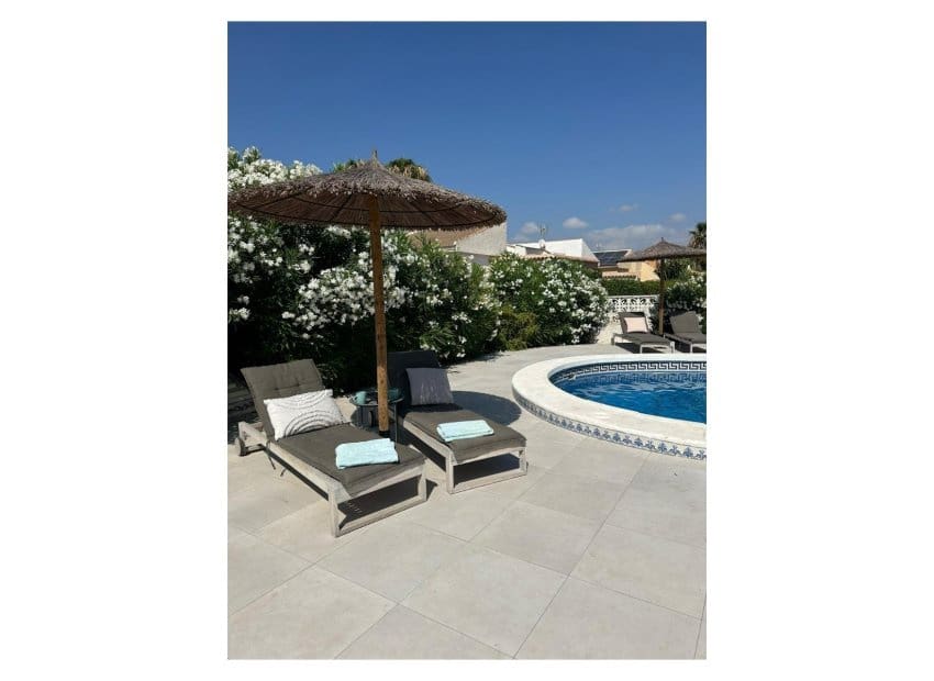 3 soverom Villa til salgs i San Luis med svømmebasseng - € 645 000 (Ref: 9489990)