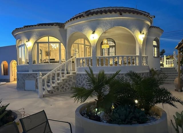 3 soverom Villa til salgs i San Luis, Torrevieja med svømmebasseng - € 645 000 (Ref: 9489990)