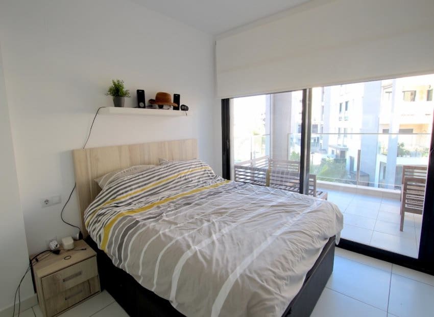 2 bedroom Apartment for sale in Villamartin - € 235,000 (Ref: 9492699)