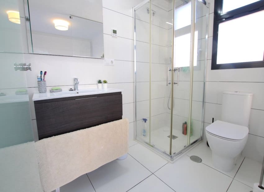 2 bedroom Apartment for sale in Villamartin - € 235,000 (Ref: 9492699)