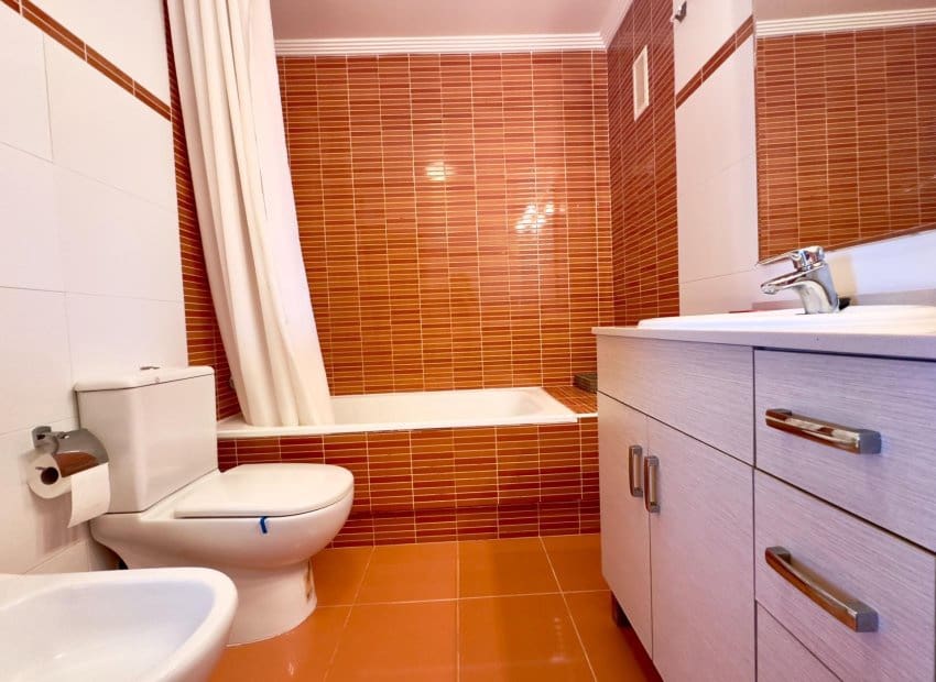 2 soverom Bungalow til salgs i Orihuela Costa med svømmebasseng - € 265 000 (Ref: 9492701)