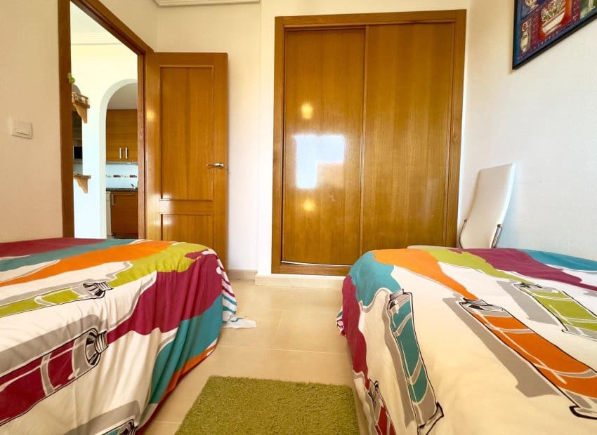 2 soverom Bungalow til salgs i Orihuela Costa med svømmebasseng - € 265 000 (Ref: 9492701)