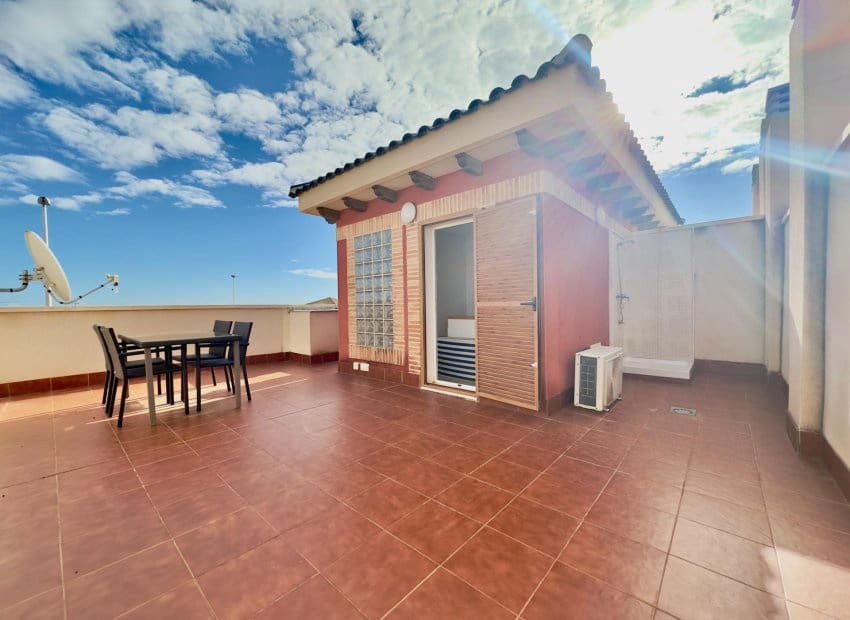 2 soverom Bungalow til salgs i Orihuela Costa med svømmebasseng - € 265 000 (Ref: 9492701)