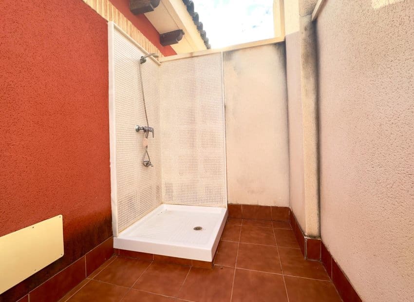 2 soverom Bungalow til salgs i Orihuela Costa med svømmebasseng - € 265 000 (Ref: 9492701)