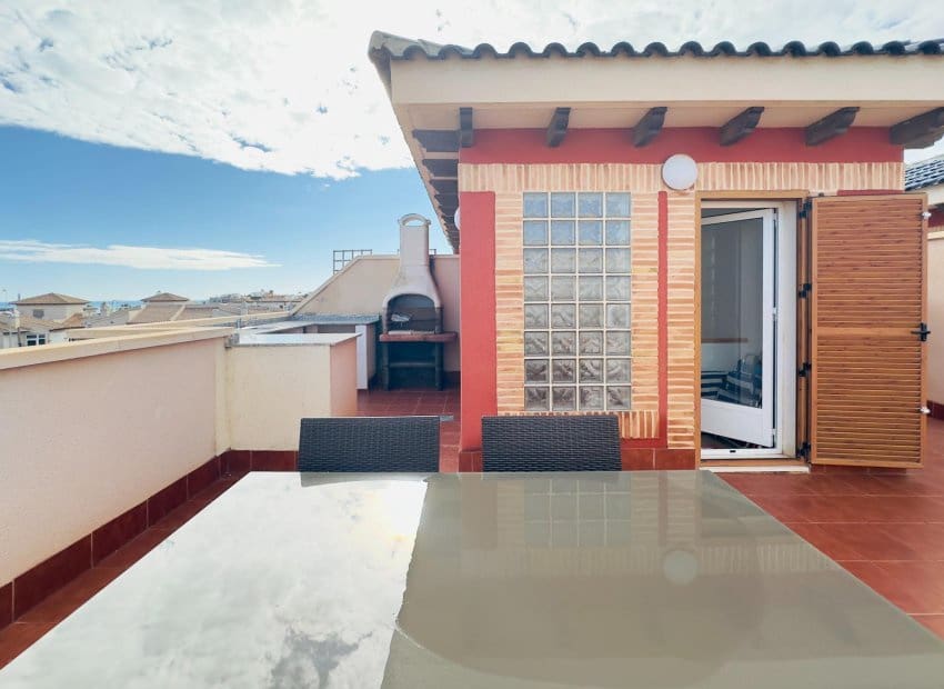 2 soverom Bungalow til salgs i Orihuela Costa med svømmebasseng - € 265 000 (Ref: 9492701)