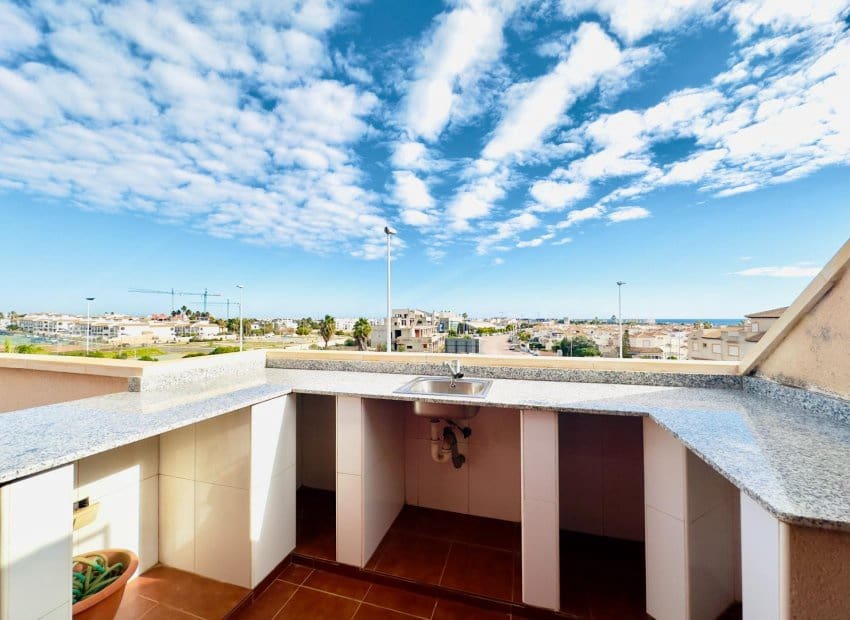 2 soverom Bungalow til salgs i Orihuela Costa med svømmebasseng - € 265 000 (Ref: 9492701)