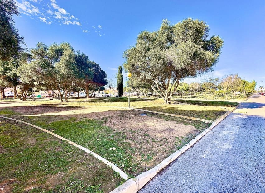 2 bedroom Bungalow for sale in Playa Flamenca with pool - € 132,000 (Ref: 9495361)