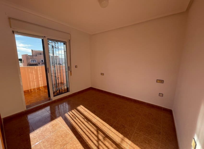 3 sovrum Semi-fristående Villa till salu i Los Montesinos med pool - 273 000 € (Ref: 9495362)