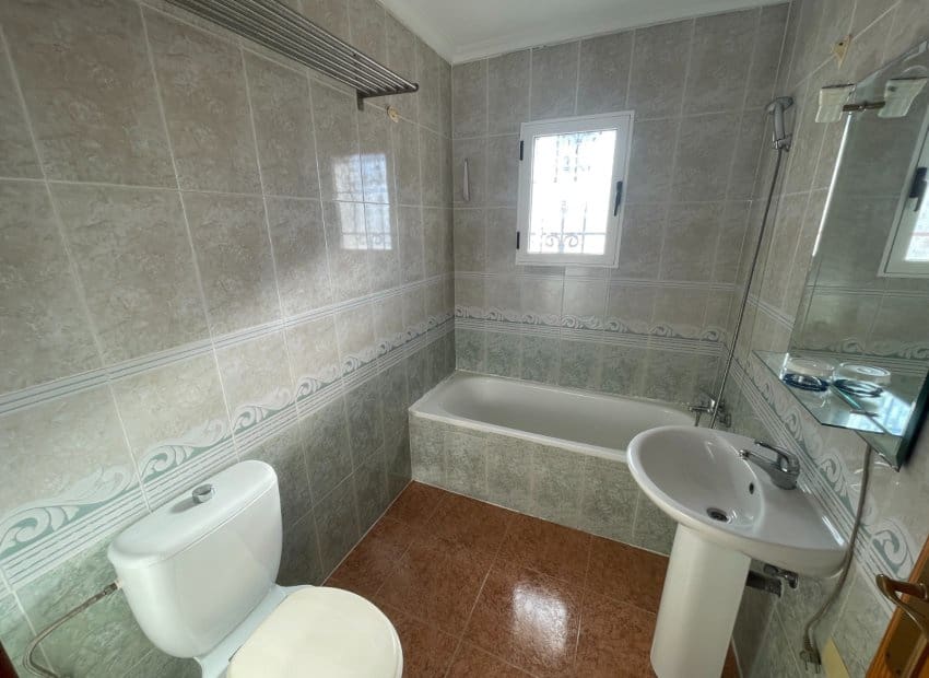 3 sovrum Semi-fristående Villa till salu i Los Montesinos med pool - 273 000 € (Ref: 9495362)