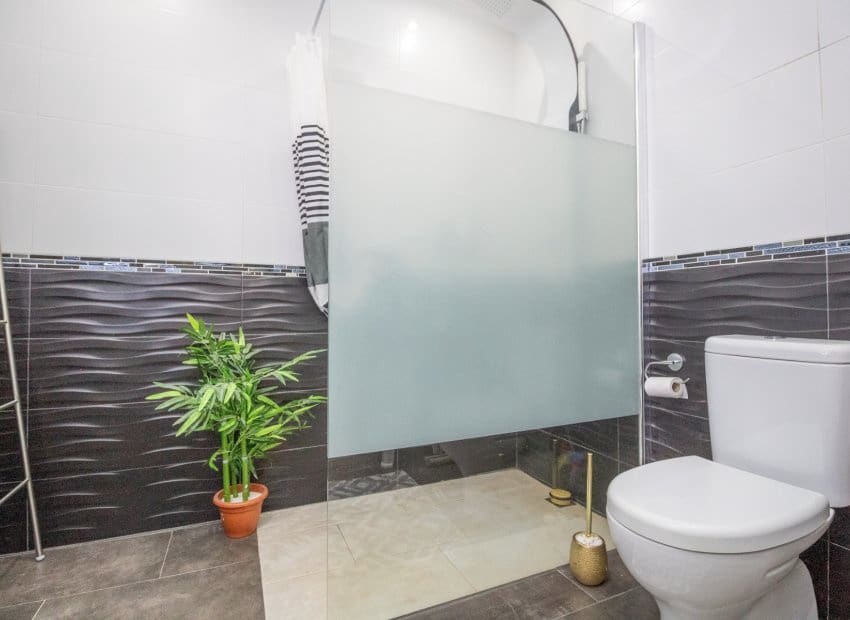 2 bedroom Semi-detached Villa for sale in Orihuela - € 299,000 (Ref: 9495363)