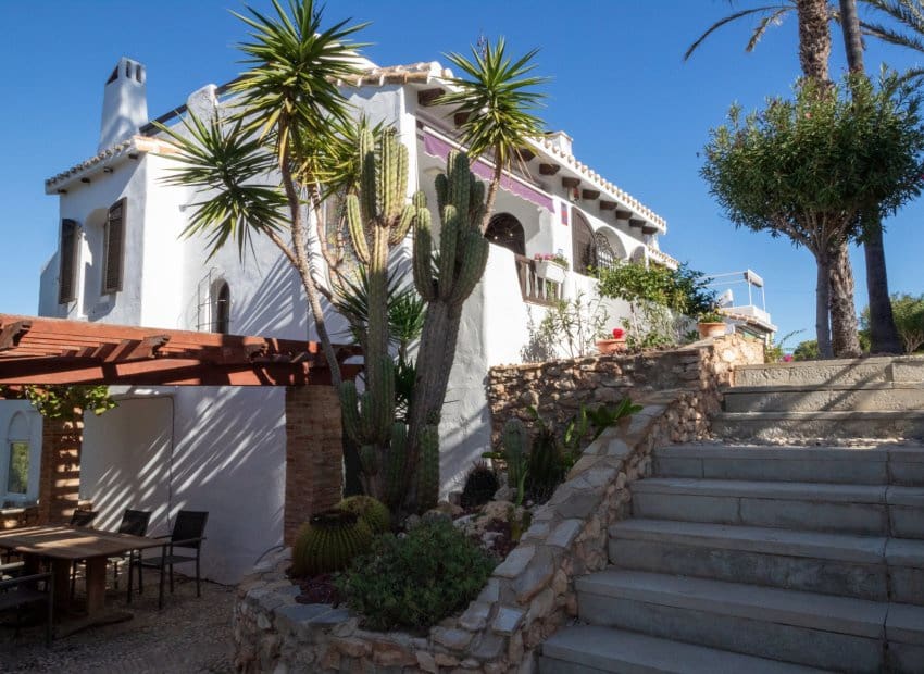 2 bedroom Semi-detached Villa for sale in Orihuela - € 299,000 (Ref: 9495363)