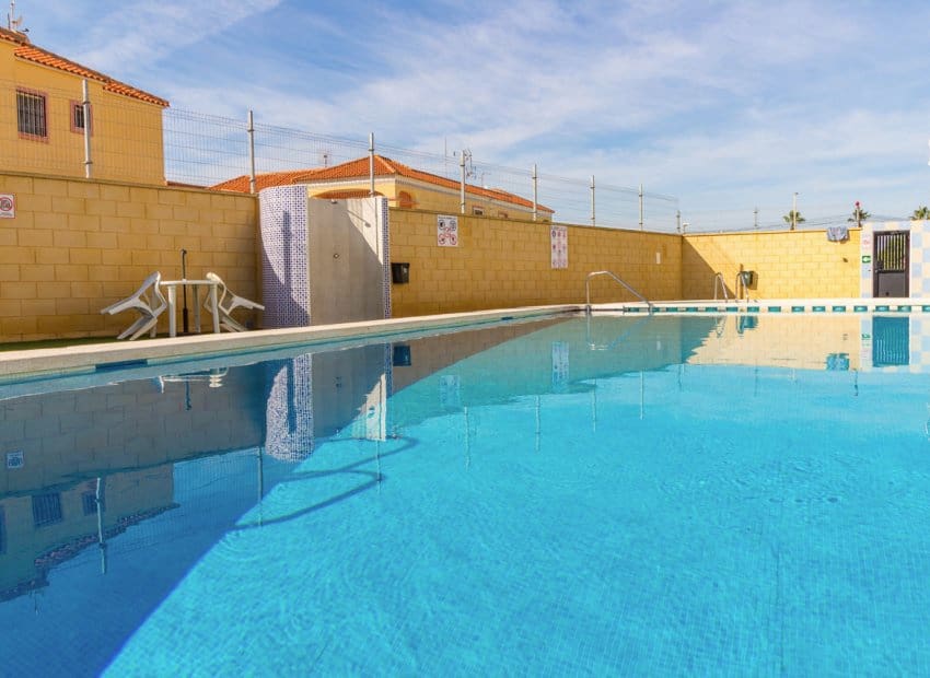 1 bedroom Apartment for sale in El Chaparral with pool - € 109,000 (Ref: 9495364)