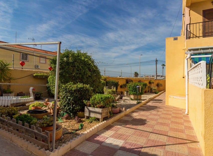 1 bedroom Apartment for sale in El Chaparral with pool - € 109,000 (Ref: 9495364)