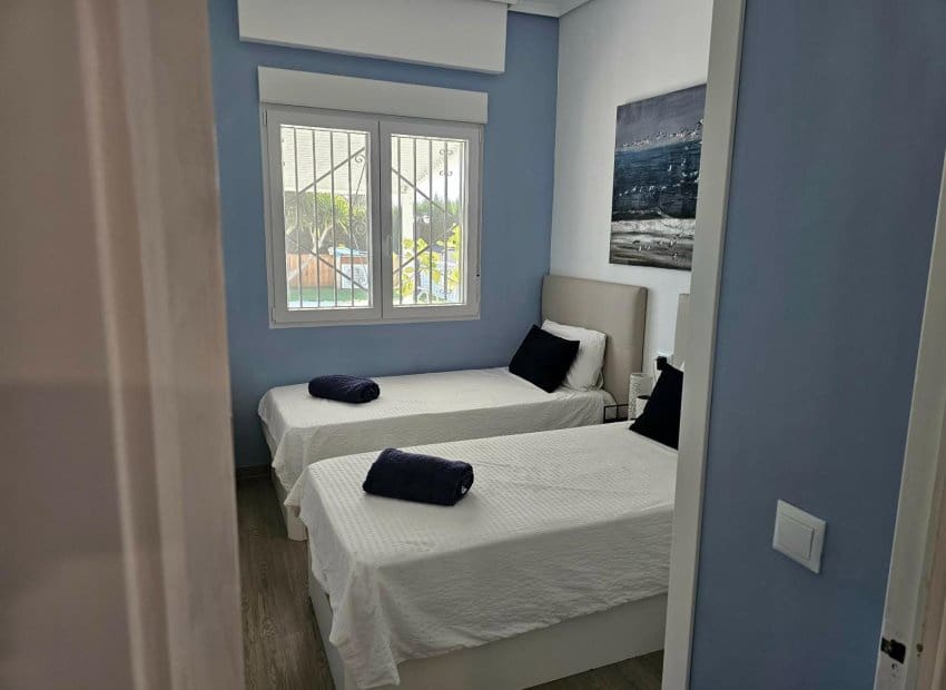 4 bedroom Villa for sale in San Fulgencio with pool - € 520,000 (Ref: 9495366)