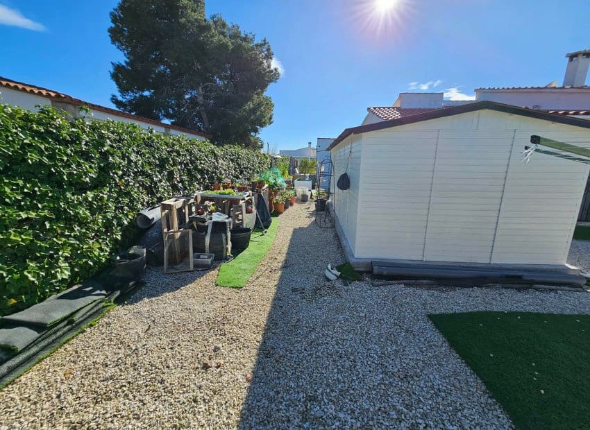 4 bedroom Villa for sale in San Fulgencio with pool - € 520,000 (Ref: 9495366)