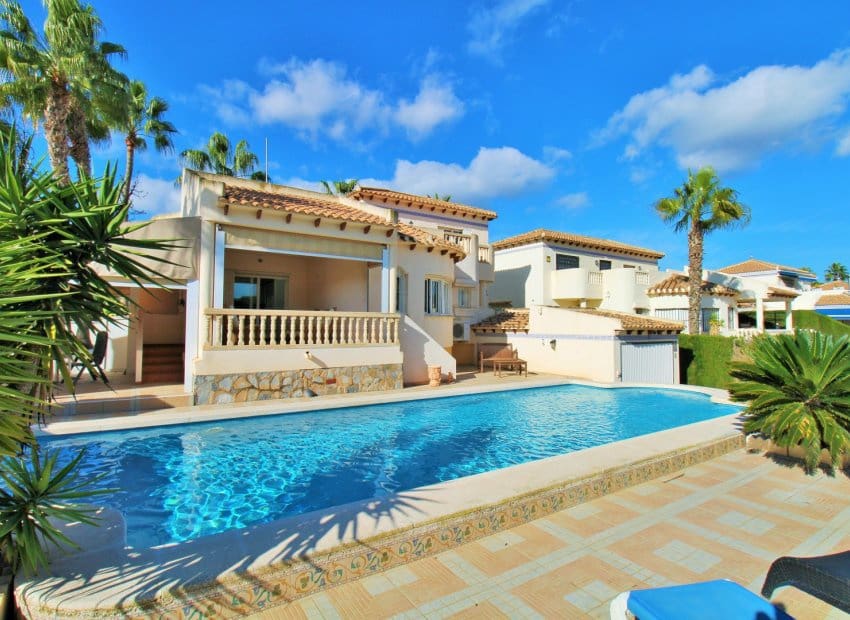 3 bedroom Villa for sale in Las Ramblas Golf with pool - € 465,000 (Ref: 9500647)