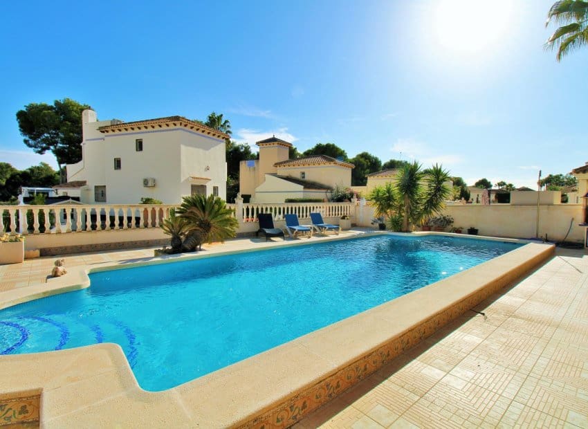3 bedroom Villa for sale in Las Ramblas Golf with pool - € 465,000 (Ref: 9500647)