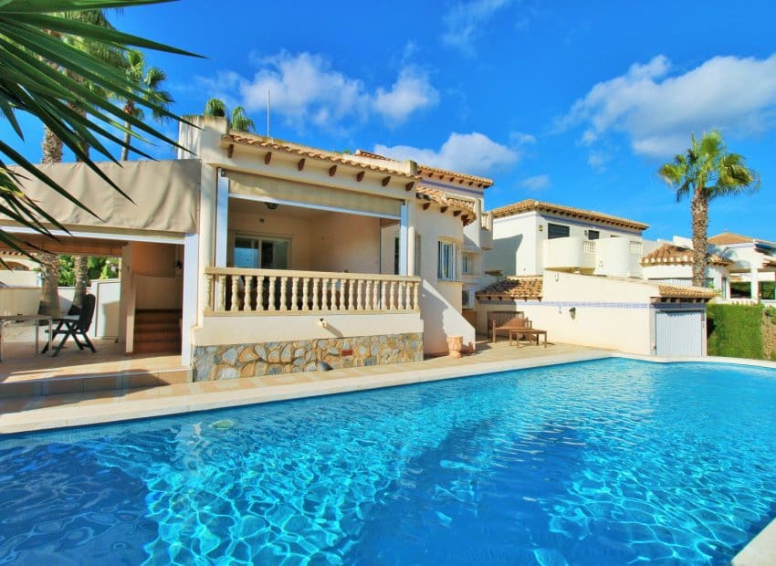 3 bedroom Villa for sale in Las Ramblas Golf with pool - € 465,000 (Ref: 9500647)