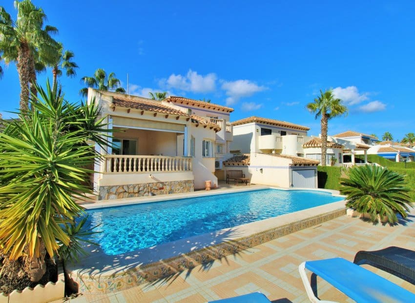 3 bedroom Villa for sale in Las Ramblas Golf with pool - € 465,000 (Ref: 9500647)