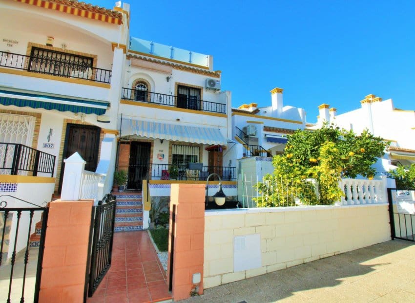 2 soverom Hus til salgs i Los Dolses med svømmebasseng - € 229 995 (Ref: 9500648)