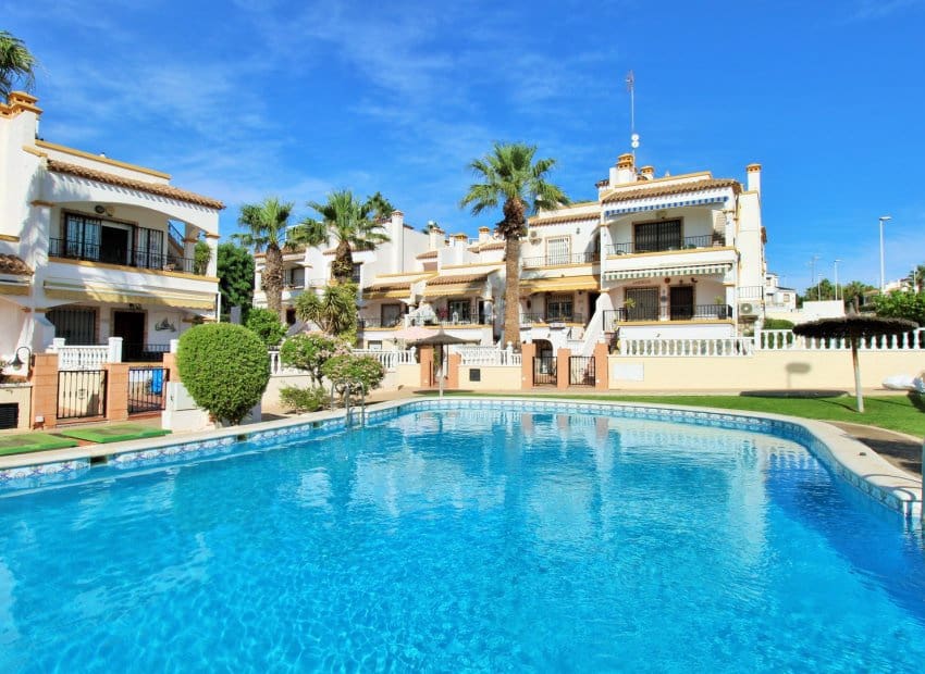 2 soverom Hus til salgs i Los Dolses med svømmebasseng - € 229 995 (Ref: 9500648)