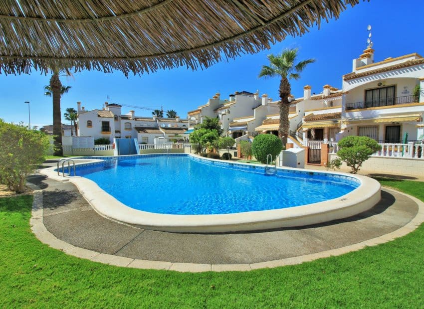 2 soverom Hus til salgs i Los Dolses med svømmebasseng - € 229 995 (Ref: 9500648)