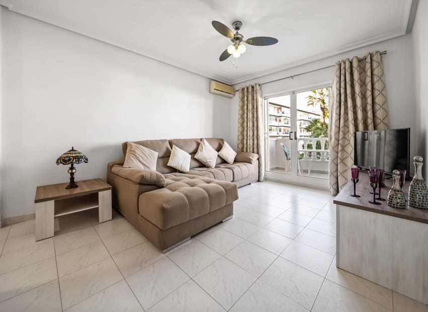 Apartamento de 2 habitaciones en La Mata en venta con piscina - 189.900 € (Ref: 9500650)