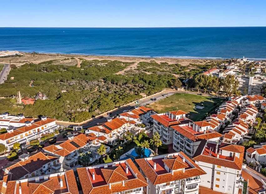 Apartamento de 2 habitaciones en La Mata en venta con piscina - 189.900 € (Ref: 9500650)