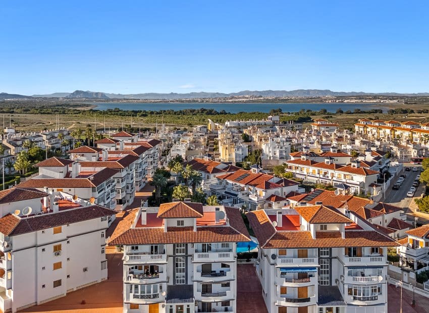 Apartamento de 2 habitaciones en La Mata en venta con piscina - 189.900 € (Ref: 9500650)