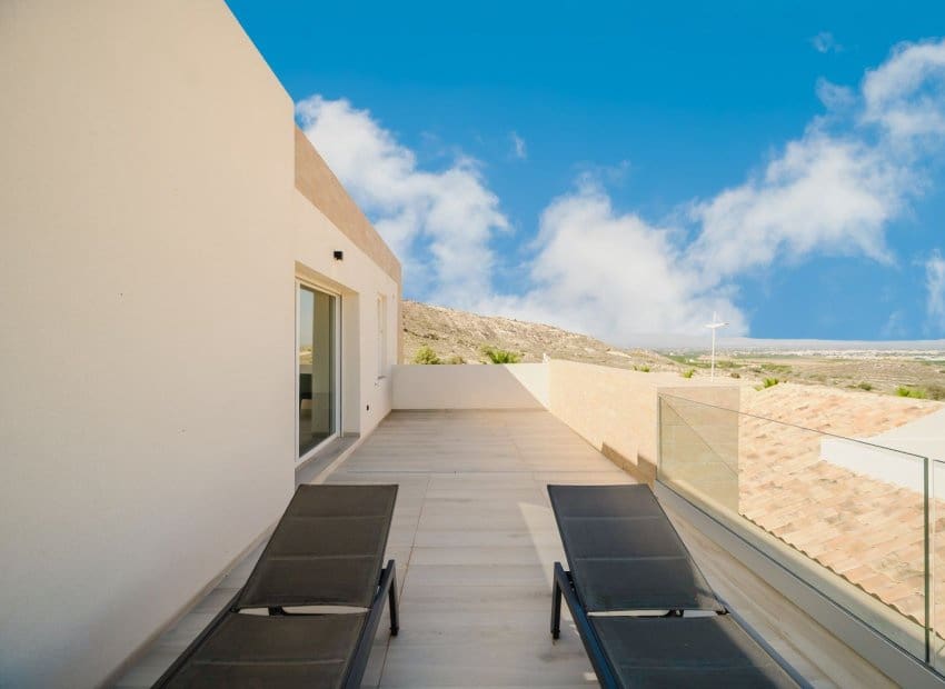 3 bedroom Semi-detached Villa for sale in Algorfa with pool - € 525,000 (Ref: 9500651)