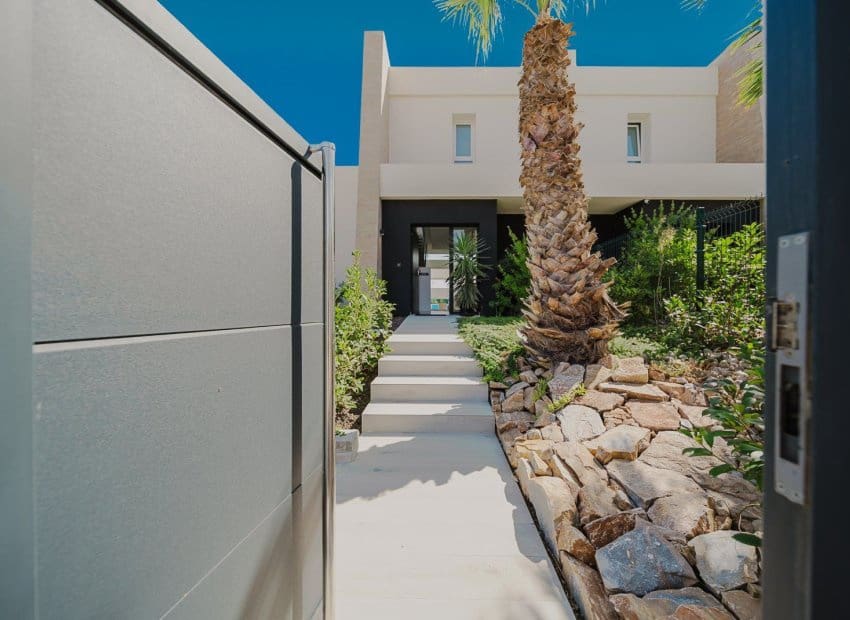 3 bedroom Semi-detached Villa for sale in Algorfa with pool - € 525,000 (Ref: 9500651)