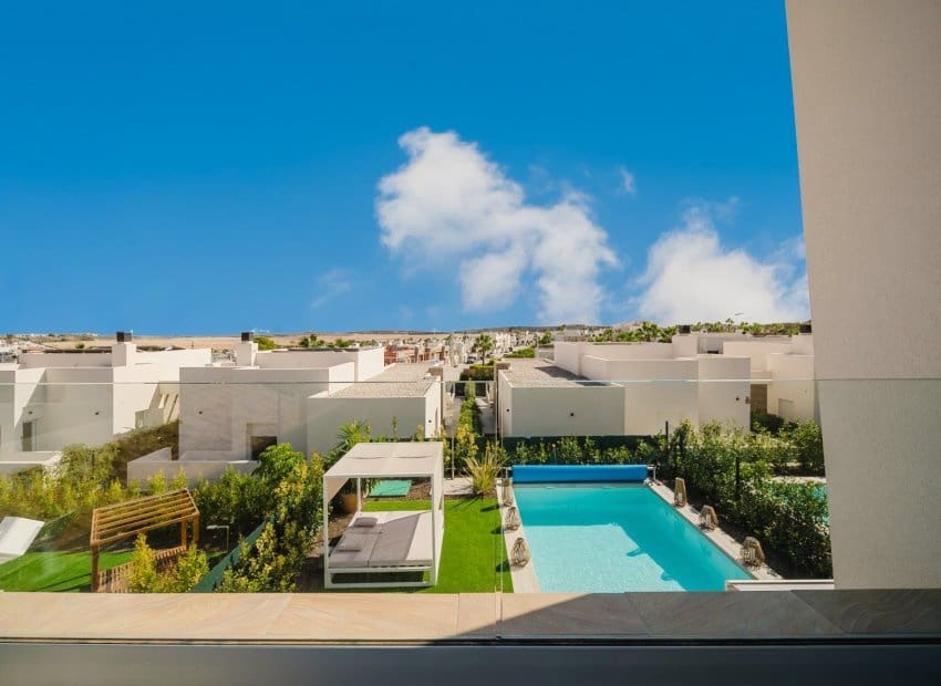 3 bedroom Semi-detached Villa for sale in Algorfa with pool - € 525,000 (Ref: 9500651)