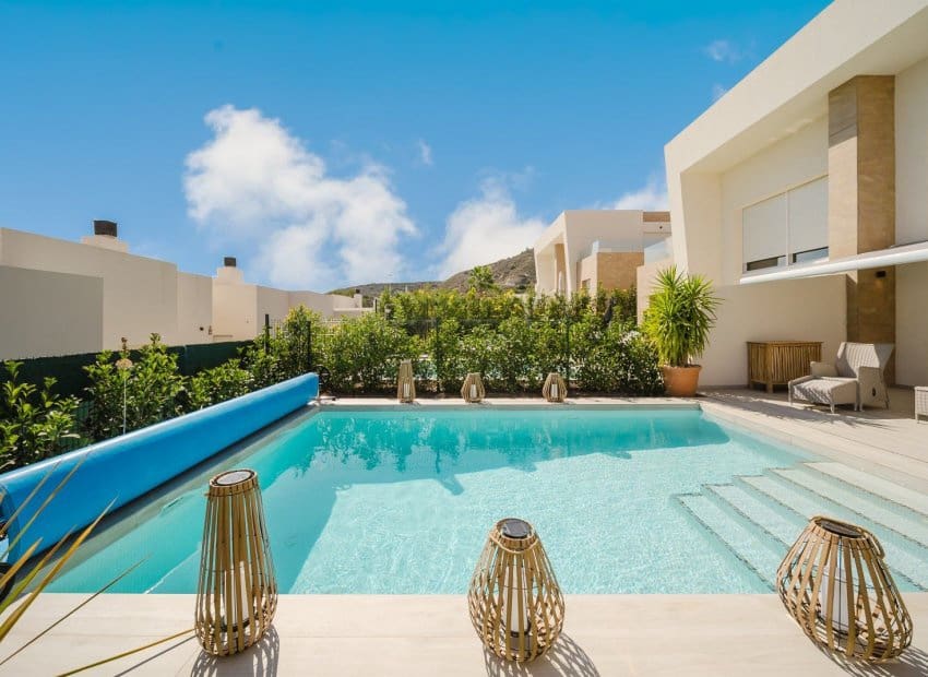 3 bedroom Semi-detached Villa for sale in Algorfa with pool - € 525,000 (Ref: 9500651)