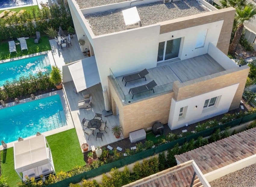 3 bedroom Semi-detached Villa for sale in Algorfa with pool - € 525,000 (Ref: 9500651)