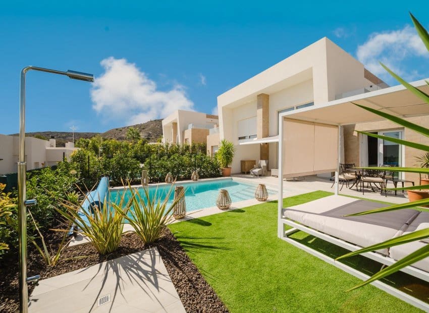 3 bedroom Semi-detached Villa for sale in Algorfa with pool - € 525,000 (Ref: 9500651)