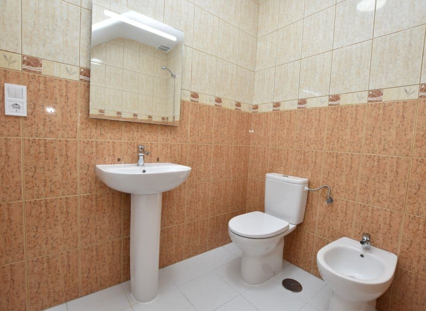 3 sovrum Hus till salu i Torrevieja med pool - 149 000 € (Ref: 9503502)