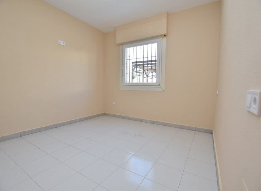 3 sovrum Hus till salu i Torrevieja med pool - 149 000 € (Ref: 9503502)